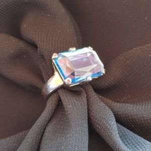 Blue rectangle ring